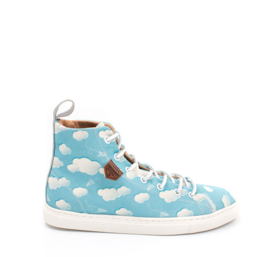 Sneakers Unisex Flying in the Sky